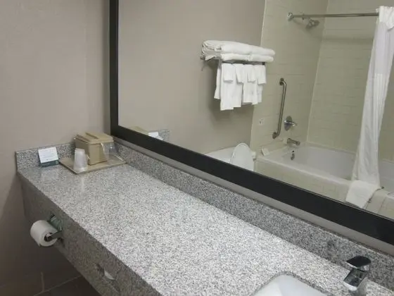 Standard Oda, 2 Büyük (Queen) Boy Yatak, Sıcak Su Küveti (2nd Floor)
