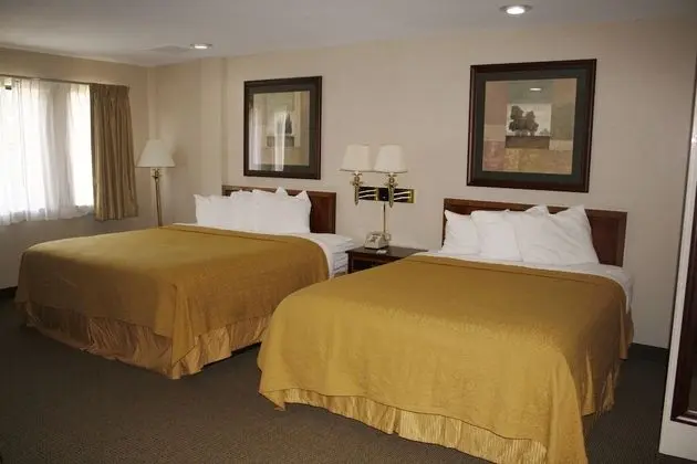 Oda, 2 Büyük (Queen) Boy Yatak, Sigara İçilmez