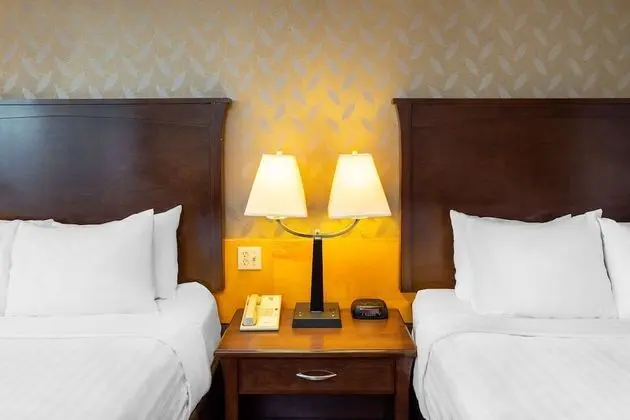 2 Queen Beds, Efficiency, Non Smoking