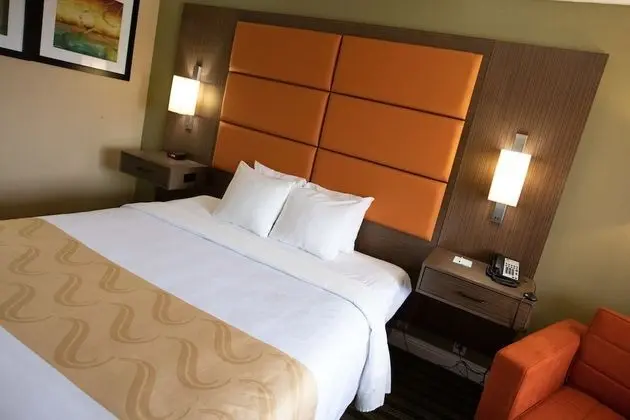 Oda, 1 En Büyük (King) Boy Yatak, Engellilere Uygun, Sigara İçilmez