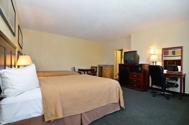 Two Queen Beds Non Smoking