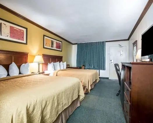 Two Queen Beds Non Smoking