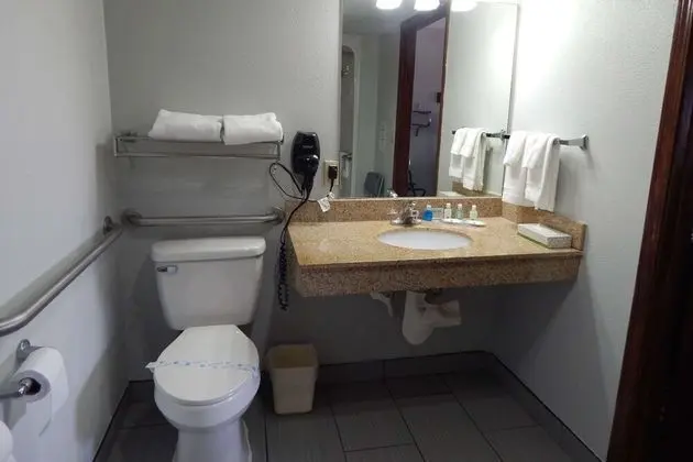 Oda, 1 En Büyük (King) Boy Yatak, Engellilere Uygun, Sigara İçilmez