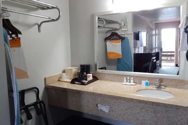 Oda, 2 Büyük (Queen) Boy Yatak, Sigara İçilmez