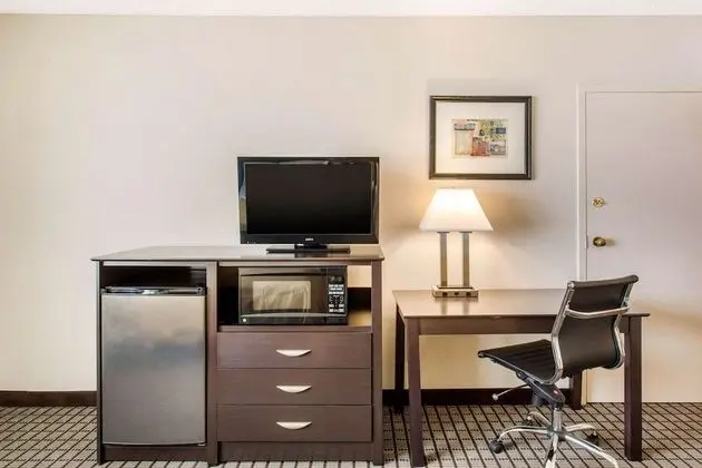 Oda, 2 Büyük (Queen) Boy Yatak, Engellilere Uygun, Sigara İçilmez