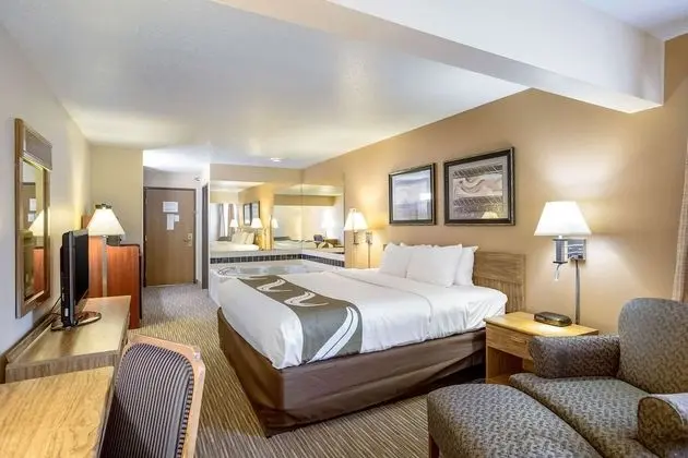 Süit, 1 En Büyük (King) Boy Yatak, Sigara İçilmez