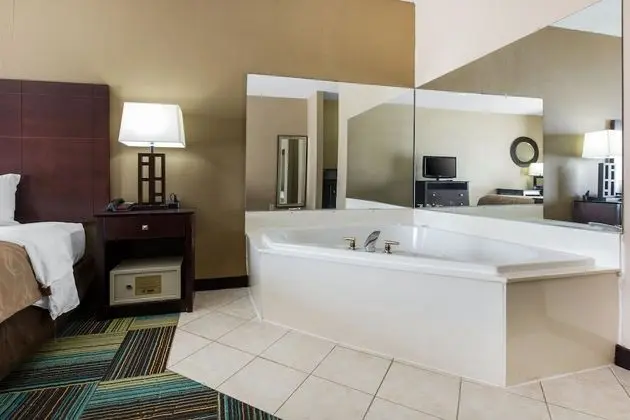 Oda, 1 En Büyük (King) Boy Yatak, Sigara İçilmez (2 person Hot Tub)