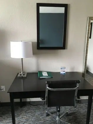 Oda, 1 En Büyük (King) Boy Yatak, Sigara İçilmez, Buzdolabı ve Mikrodalga