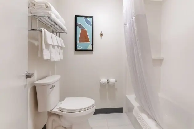 Oda, 2 Büyük (Queen) Boy Yatak, Sigara İçilmez