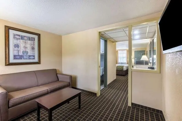 Süit, 1 En Büyük (King) Boy Yatak ve Çekyat, Sigara İçilmez