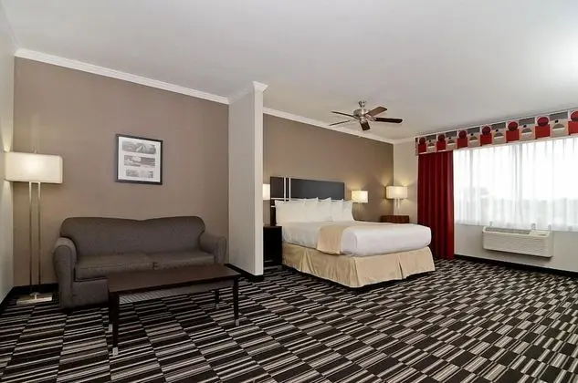 Süit, 1 En Büyük (King) Boy Yatak ve Çekyat, Sigara İçilmez