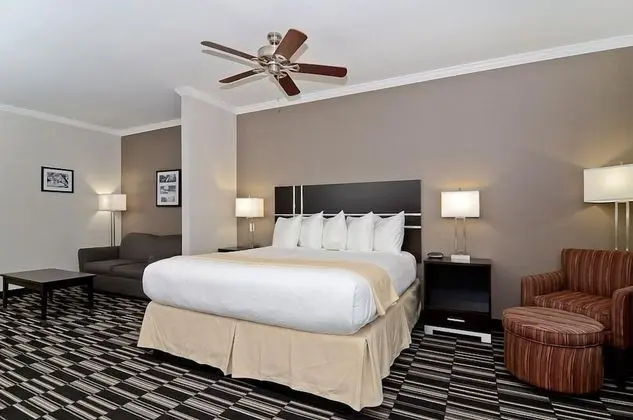 Süit, 1 En Büyük (King) Boy Yatak ve Çekyat, Sigara İçilmez