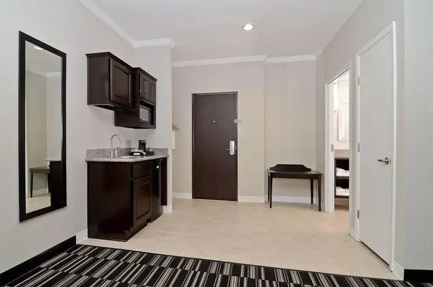 Süit, 1 En Büyük (King) Boy Yatak ve Çekyat, Sigara İçilmez