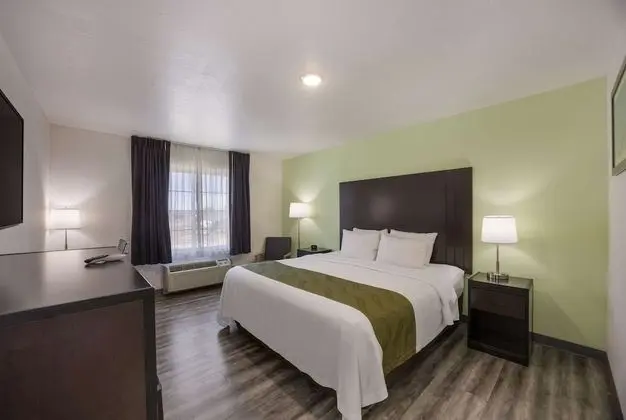 Oda, 1 En Büyük (King) Boy Yatak, Engellilere Uygun, Sigara İçilmez