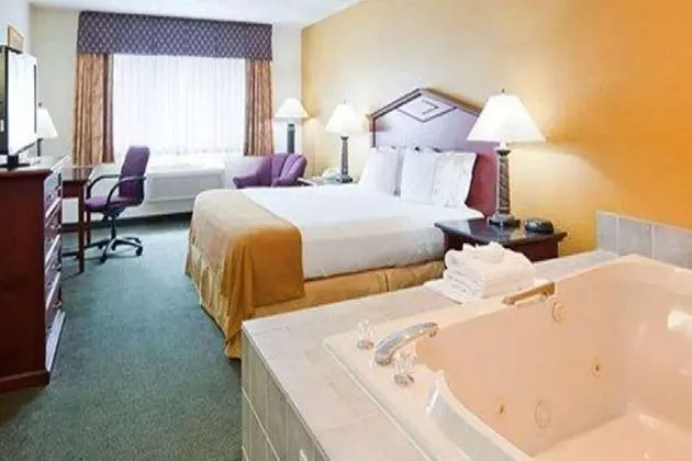 Luxury Oda, 1 En Büyük (King) Boy Yatak ve Çekyat, Sigara İçilmez, Sıcak Su Küveti (Jacuzzi)