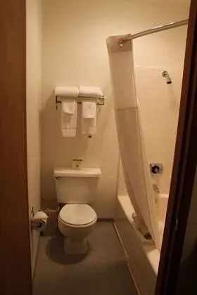 Standard Oda, 1 Büyük (Queen) Boy Yatak, Sigara İçilmez