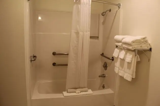 Süit, 1 Büyük (Queen) Boy Yatak, Engellilere Uygun, Sigara İçilmez