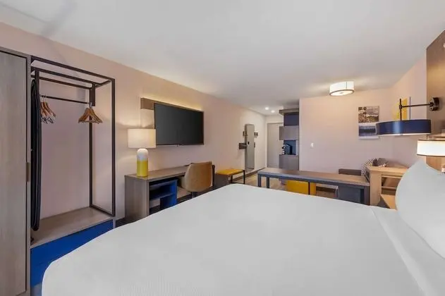 Standard Room, 1 King Bed with Sofa bed, Accessible, Balcony