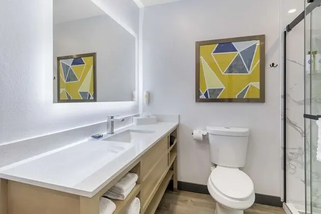 Suite, 1 King Bed with Sofa Bed, Balcony