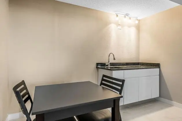 Süit, Birden Çok Yatak, Sigara İçilmez (2 Double, 2 Person Sofa Bed)