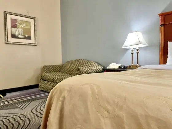 Standard Oda, 1 En Büyük (King) Boy Yatak, Sigara İçilebilir, Şehir Manzaralı