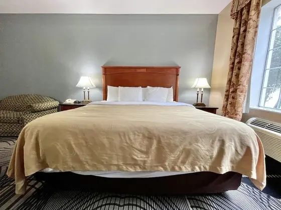 Standard Oda, 1 En Büyük (King) Boy Yatak, Sigara İçilebilir, Şehir Manzaralı