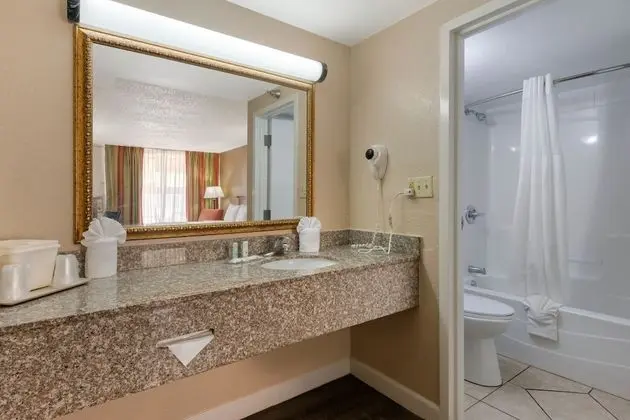 Oda, 2 Büyük (Queen) Boy Yatak, Sigara İçilmez (Pet Friendly)