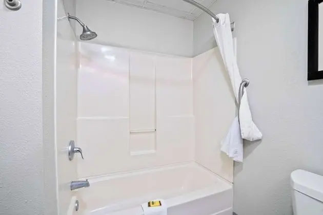 Standard Oda, 2 Büyük (Queen) Boy Yatak, Sigara İçilmez (Pet Friendly)