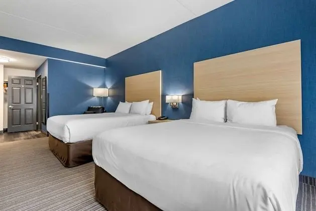 Upgrade, 2 Queen Beds, Non Smoking