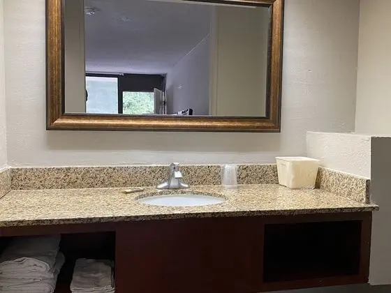 Oda, 1 En Büyük (King) Boy Yatak, Sigara İçilebilir