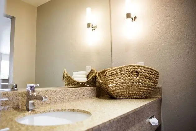 Oda, 1 En Büyük (King) Boy Yatak, Engellilere Uygun, Sigara İçilmez