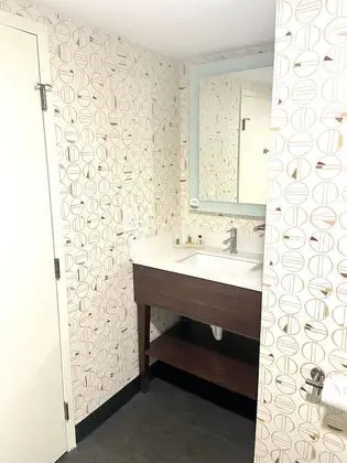 Standard Oda, 2 Büyük (Queen) Boy Yatak, Engellilere Uygun (Mobility, Accessible Tub)