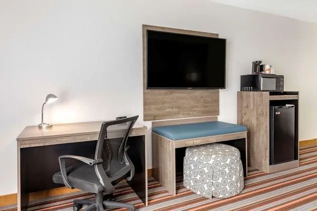 Oda, 1 En Büyük (King) Boy Yatak, Engellilere Uygun, Sigara İçilmez