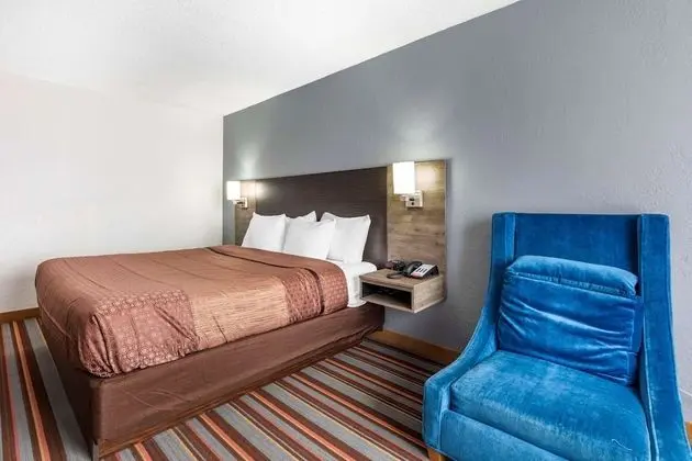 Oda, 1 En Büyük (King) Boy Yatak, Engellilere Uygun, Sigara İçilmez