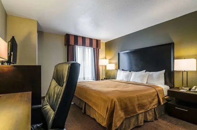 Oda, 1 En Büyük (King) Boy Yatak, Engellilere Uygun, Sigara İçilmez