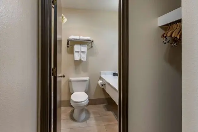 Standard Oda, 1 En Büyük (King) Boy Yatak, Sigara İçilmez, Balkon (2nd Floor)