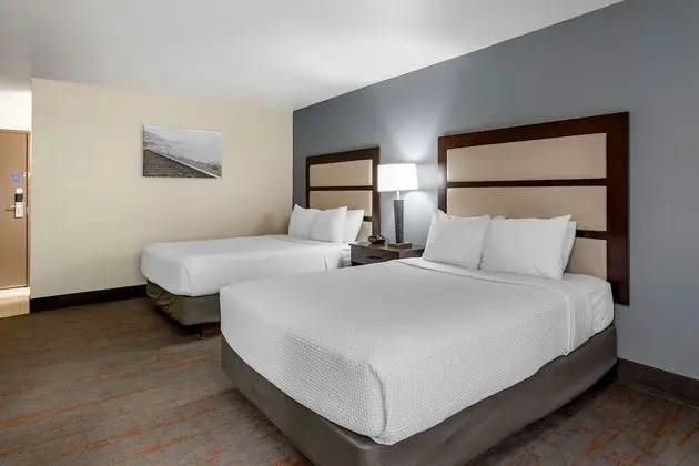 Standard Oda, 2 Büyük (Queen) Boy Yatak, Sigara İçilmez, Buzdolabı ve Mikrodalga (Pet Friendly)