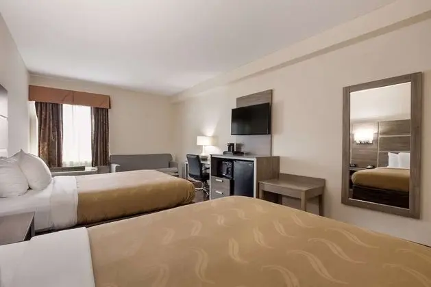 Oda, 2 Büyük (Queen) Boy Yatak, Engellilere Uygun, Sigara İçilmez