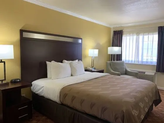 Standard Oda, 1 Büyük (Queen) Boy Yatak, Sigara İçilmez