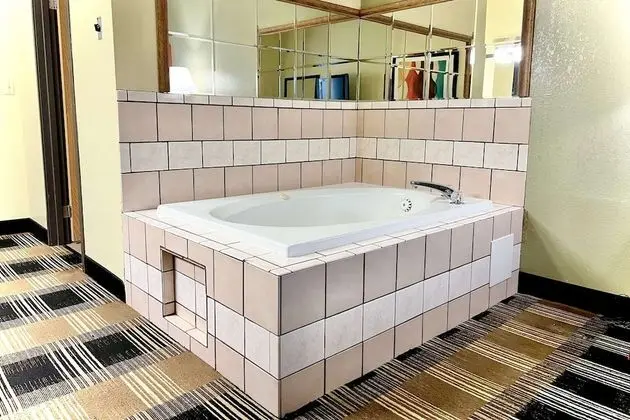 Oda, 1 En Büyük (King) Boy Yatak, Sigara İçilmez (In-Room Whirlpool)