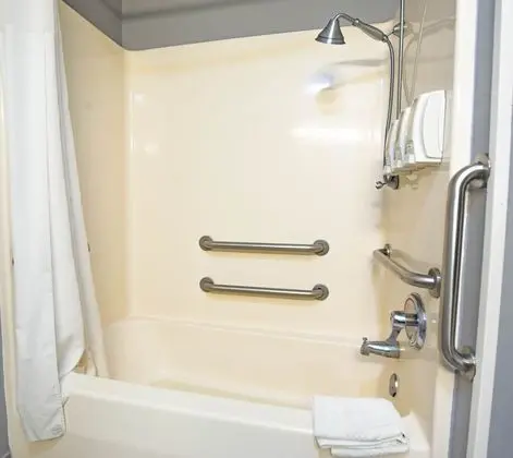 Oda, 1 En Büyük (King) Boy Yatak, Engellilere Uygun, Sigara İçilmez