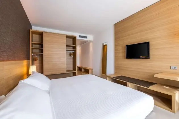 Tek Büyük veya İki Ayrı Yataklı Oda, Sigara İçilmez