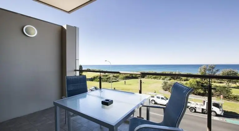 Çift ​​kişilik Ocean View Queen Bed