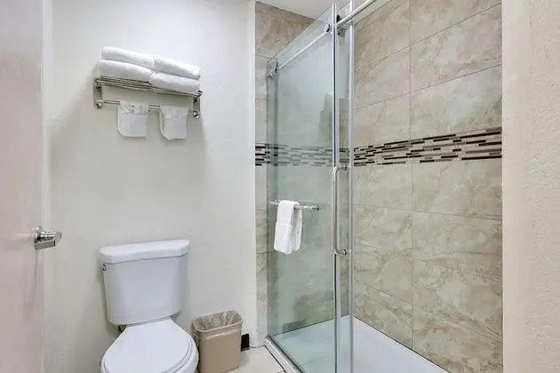 Süit, 1 En Büyük (King) Boy Yatak ve Çekyat, Engellilere Uygun, Sigara İçilmez