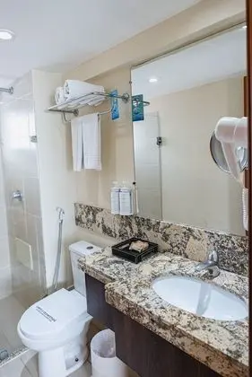 Business Tek Büyük Yataklı Oda