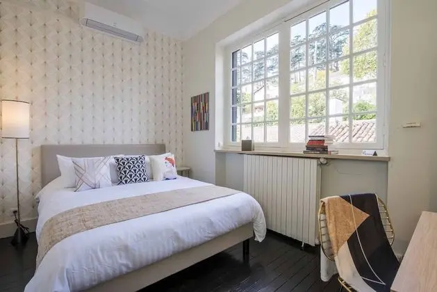 Classic Tek Büyük Yataklı Oda, Özel Banyo, Bahçe Manzaralı (Petite Chambre 4)