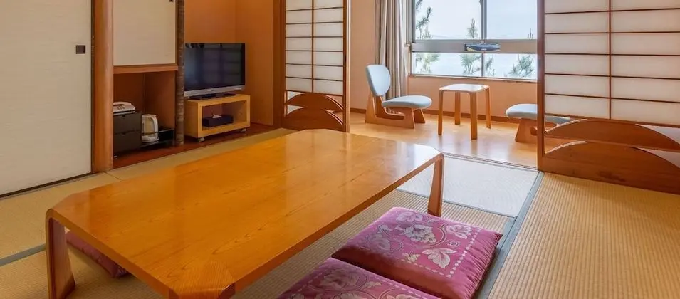 Traditional Oda, Sigara İçilmez, Ortak Banyo