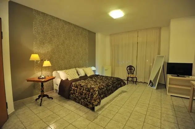 Tek Büyük Yataklı Oda, Balkon