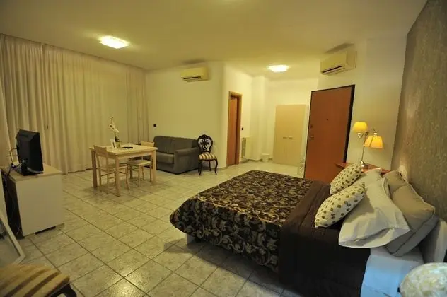 Tek Büyük Yataklı Oda, Balkon