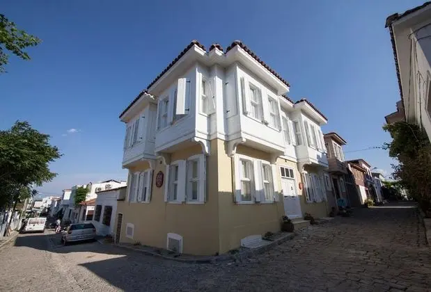 Superior Üç Kişilik Oda, Deniz ve Şehir Manzaralı, 2. Kat